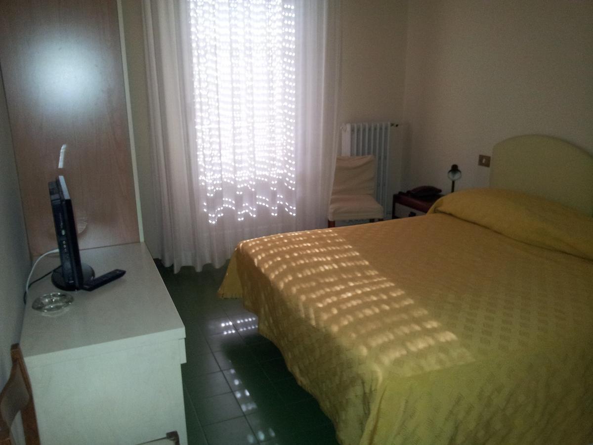 Hotel Meridiana Tabiano Terme Экстерьер фото